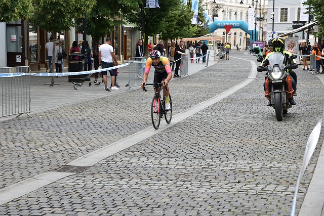 西部新排名：雷霆创NBA奇迹，独行侠晋级，5-8名差距收窄.